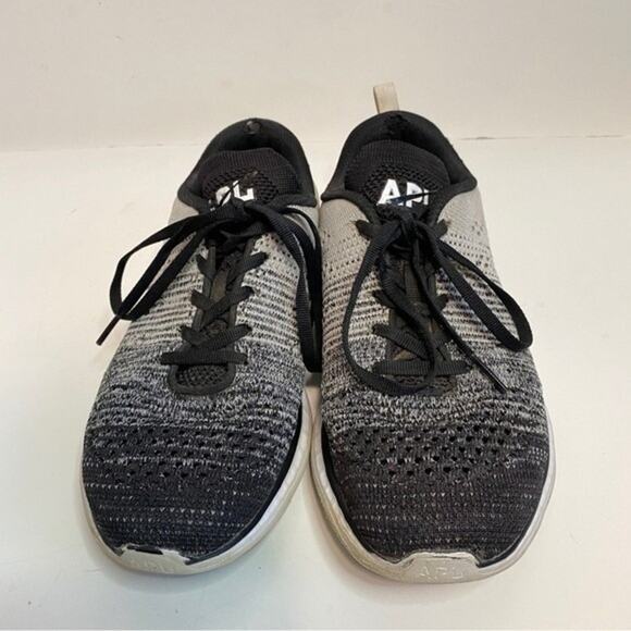 APL Techloom Pro Active Sneakers Black White Grey Size 8.5 - Picture 2 of 7